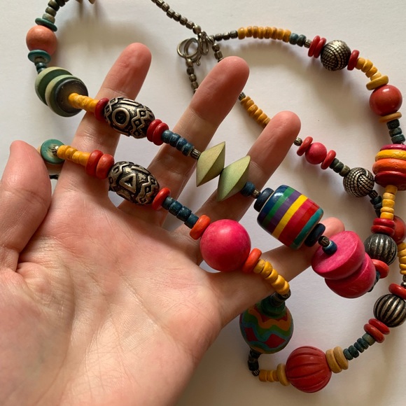 Boho & colorful chunky bead layered necklace - Picture 6 of 8